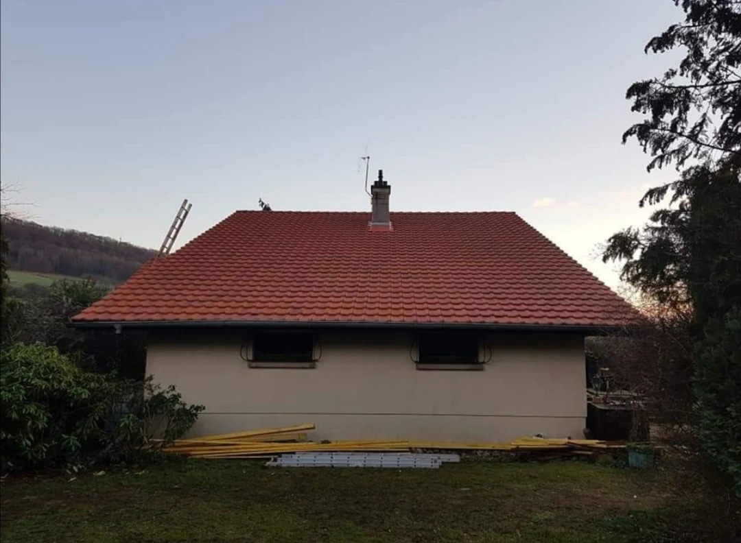 Couverture neuve posée, maison protégée des infiltrations, Hirsingue, Sundgau